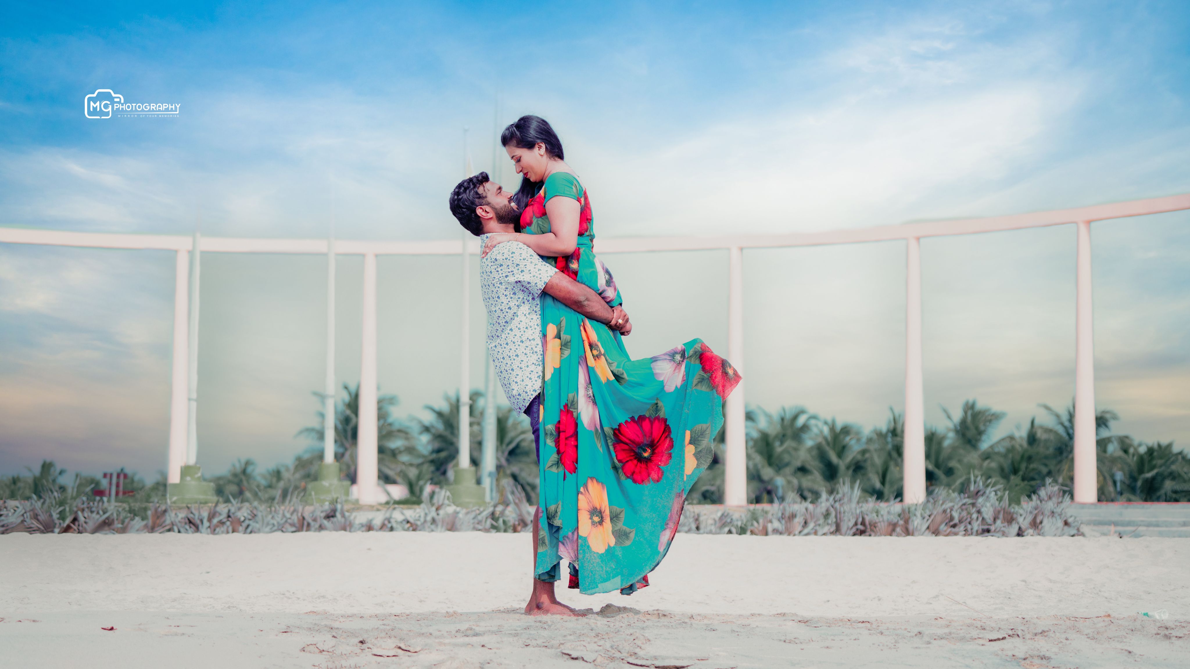 Couple lift beach pre-wedding MG Photography