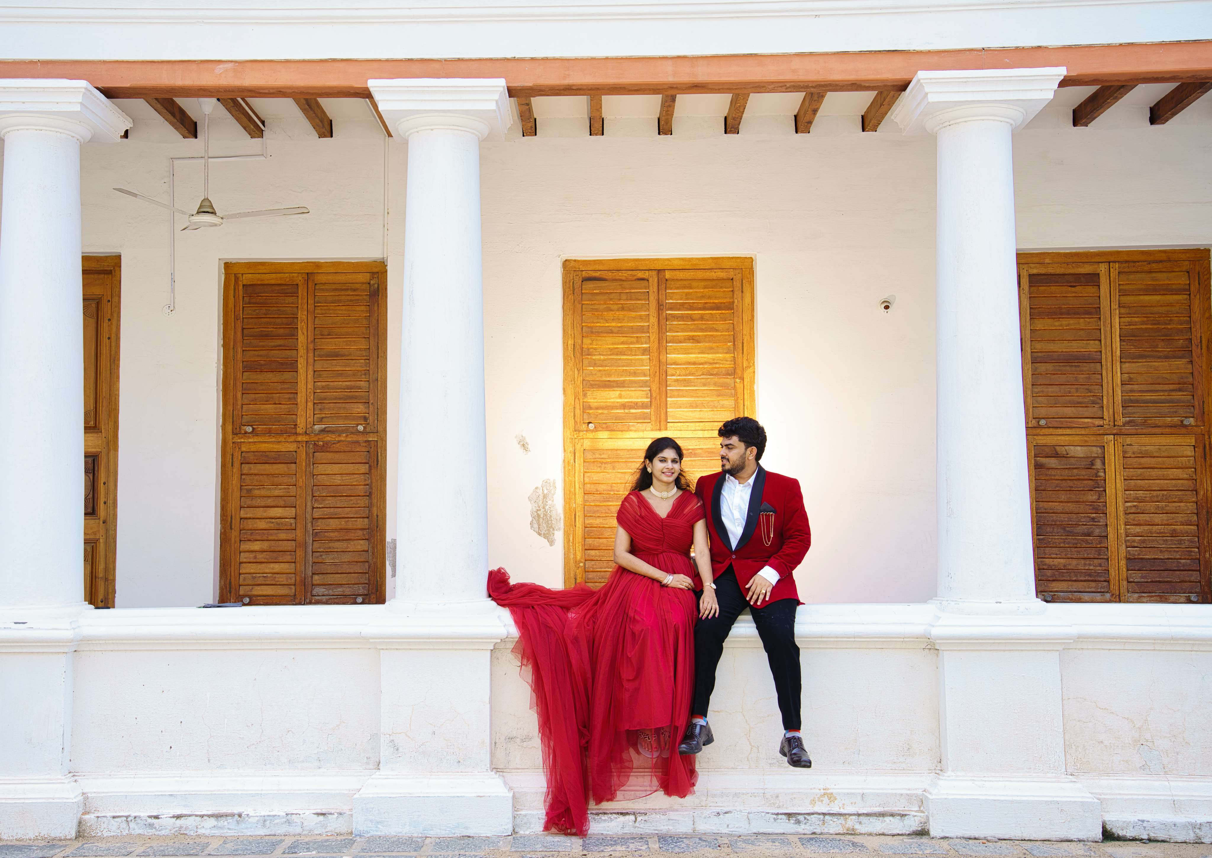Pre-wedding couple colonial pillars MG Photography