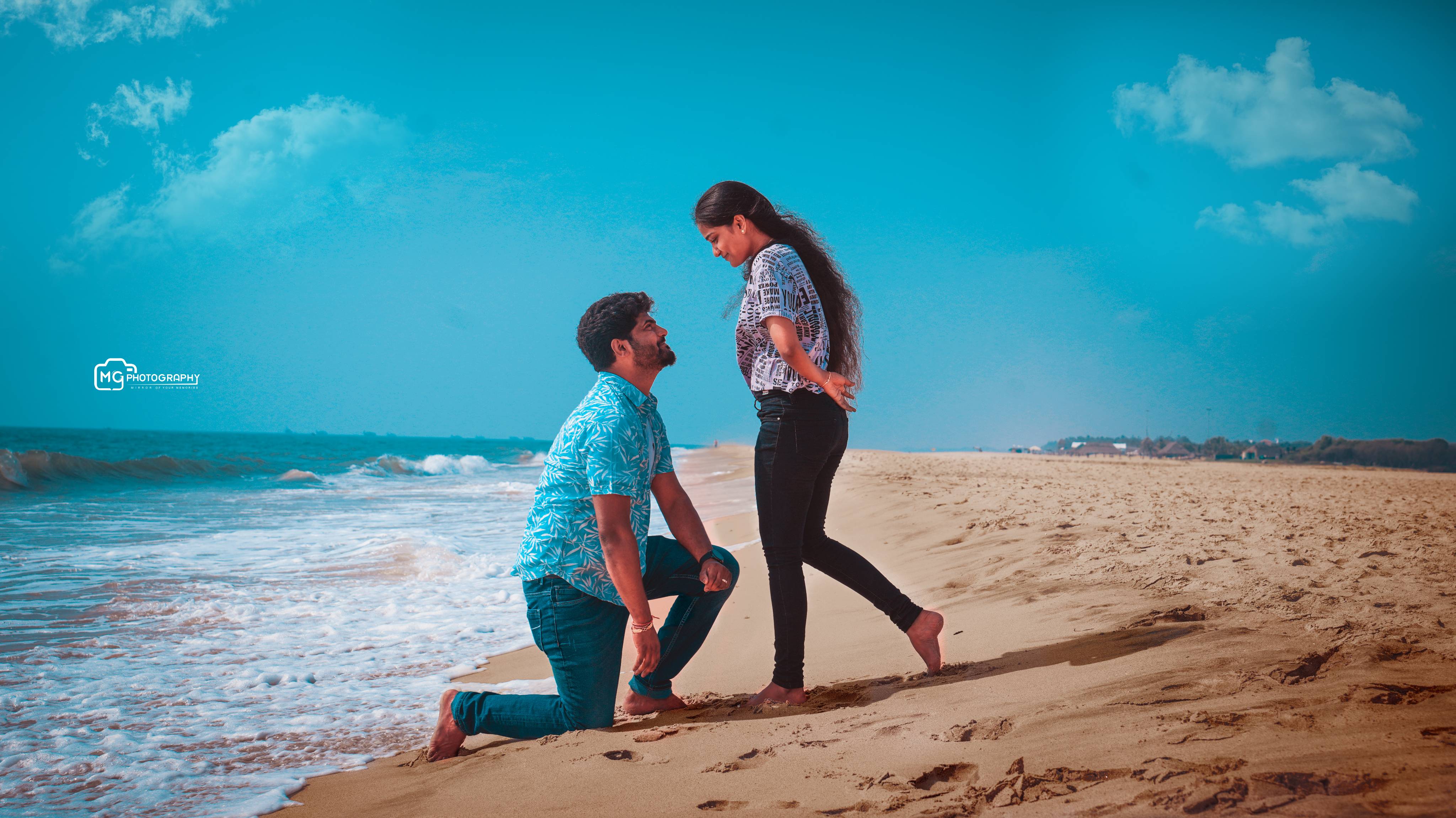 Beach proposal pre-wedding MG Photography